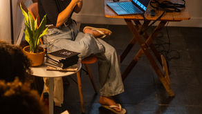 A escrita sobre os processos artísticos: colocando seu próprio trabalho em palavras com Maria Vaz