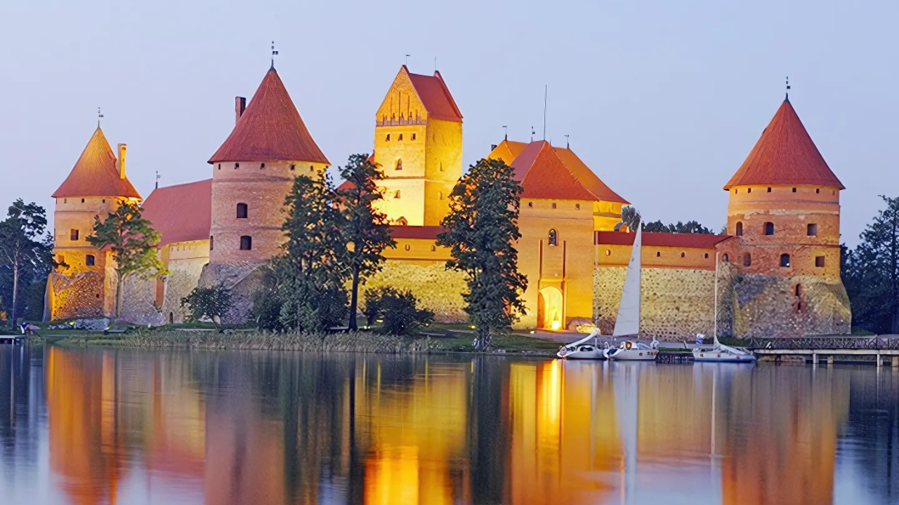 EXPLORE BALTIC STATES: LITHUANIA, LATVIA & ESTONIA WITH FINLAND AND POLAND