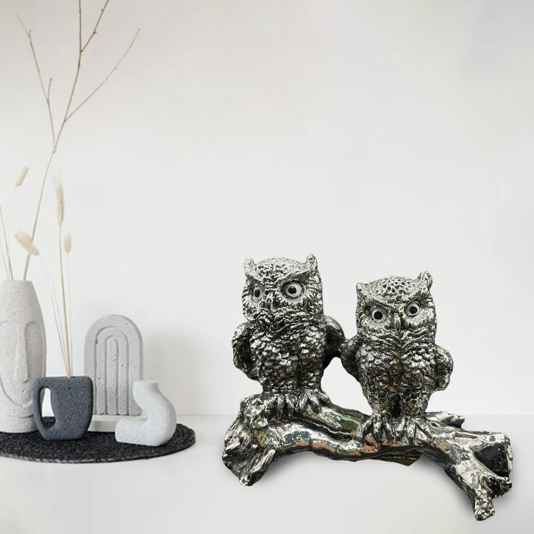 resin silver decor owl stand
