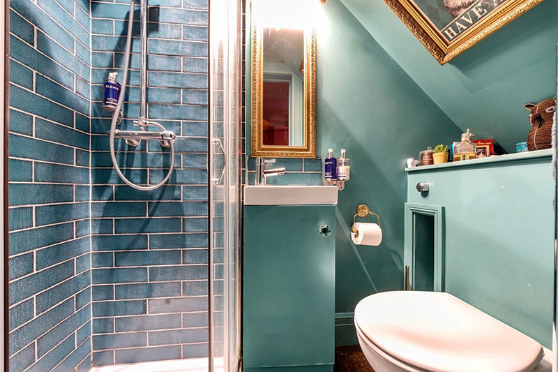 Bathroom in Bromley Former Coach house by OAT Interiors