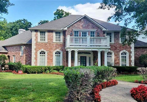 Beautiful mansion with brand new shingle roof in Tulsa OK