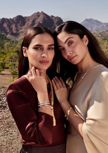 Desert-Dinner-Selfie_1051_D copy.jpg