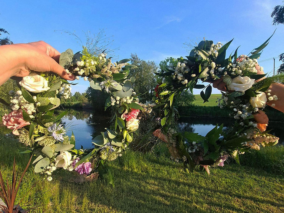 Takalan kotieläinpihalla kukkakranssikurssi