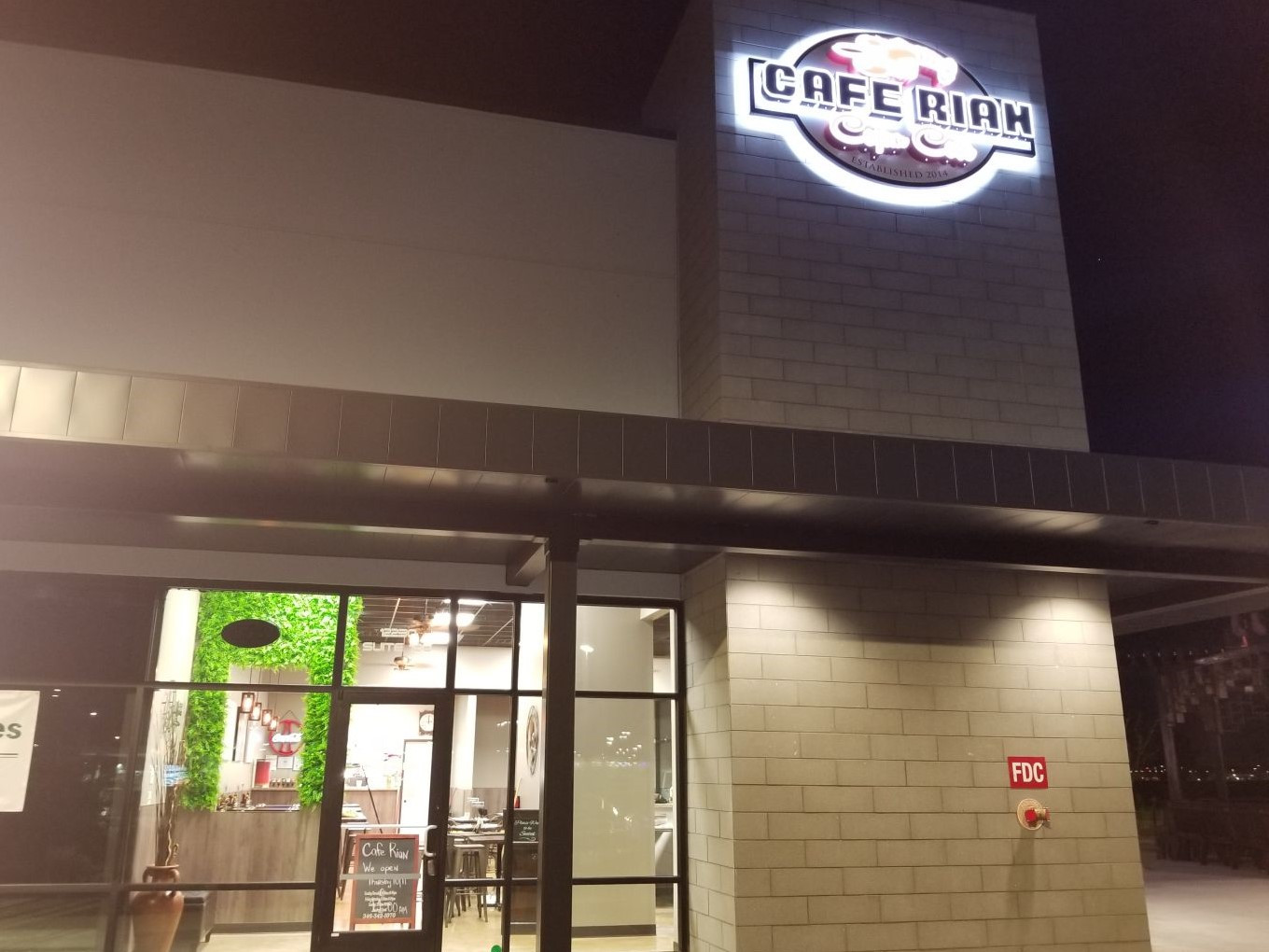 Fullscreen Page Cafe Rian