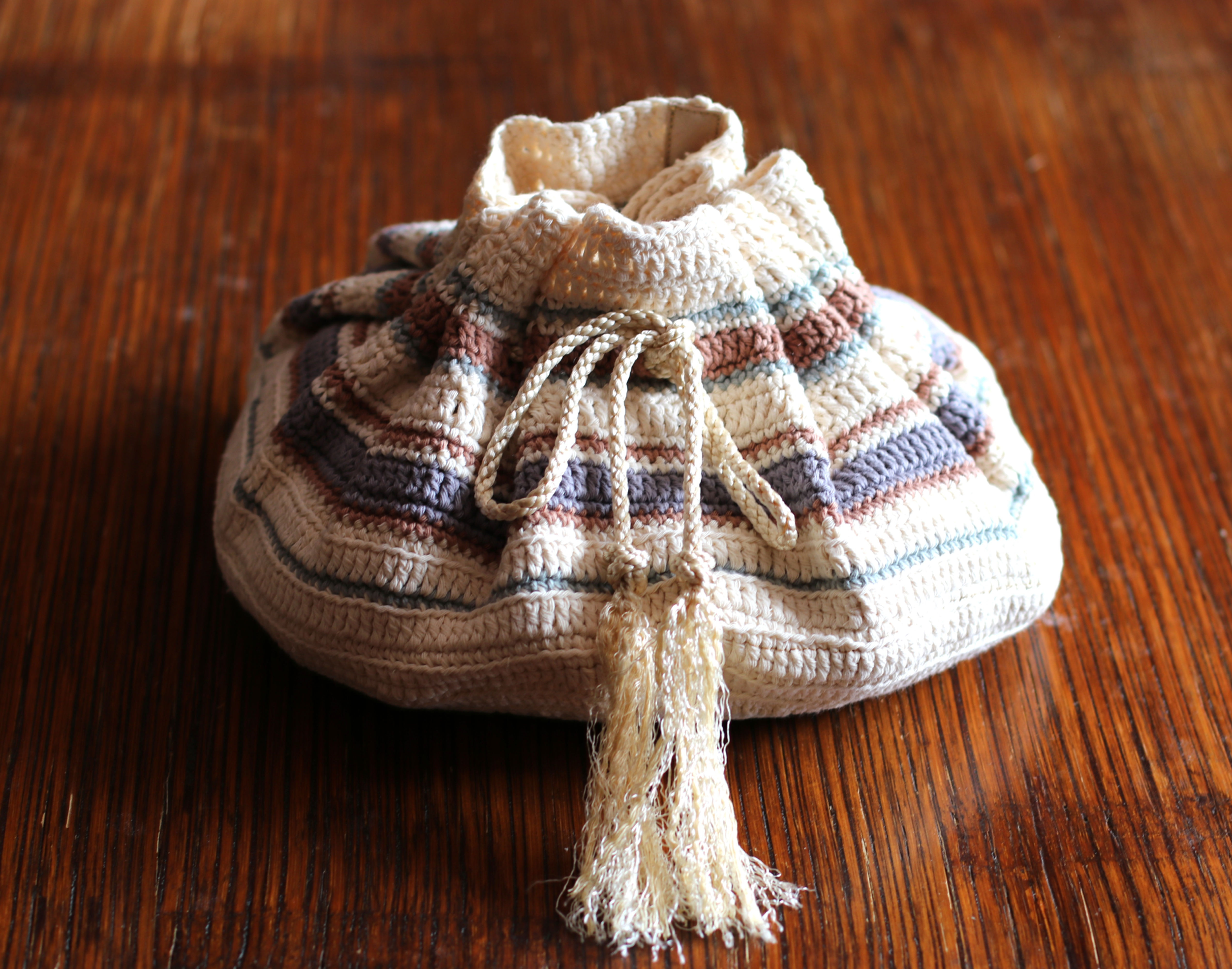 Aumônière en crochet beige, brun – Pochon de rangement AMALIA