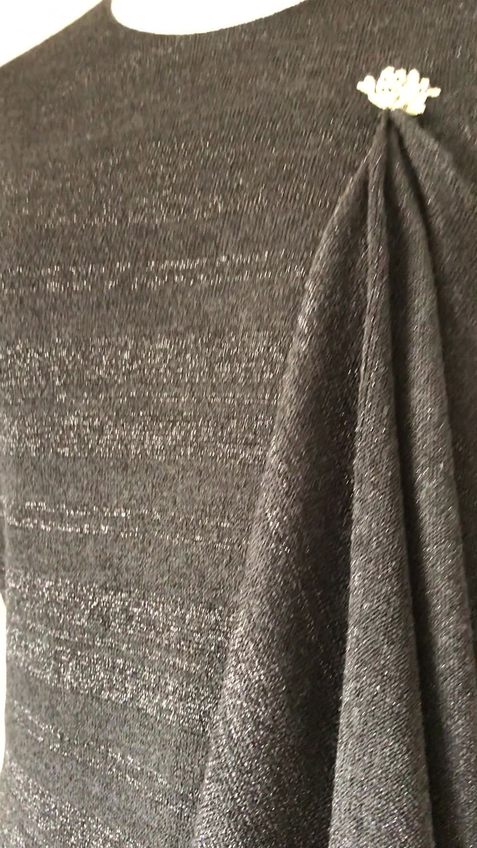 Miniature : Pull rétro chic mailles fines noire irisée TS/M  ADRYKA