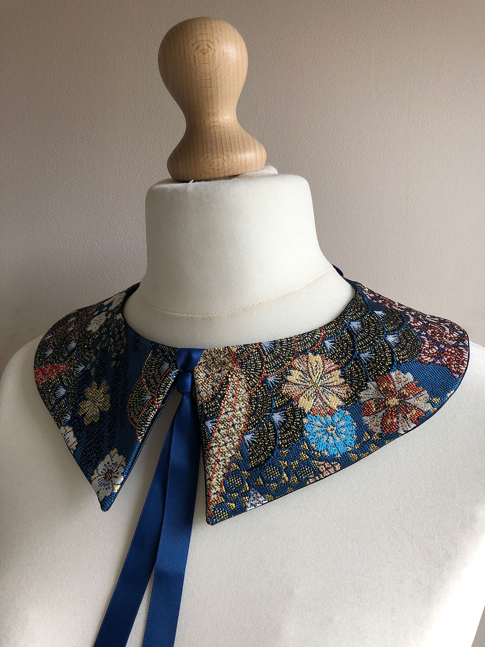 Miniature : Grand col Claudine amovible tissu jacquard bleu Myna