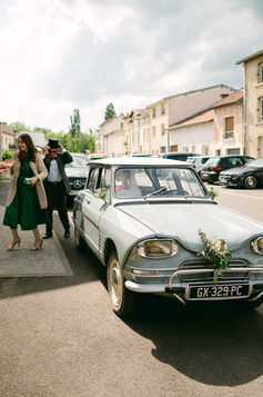 Voiture de collection de la mariée en Meuse, Verdun