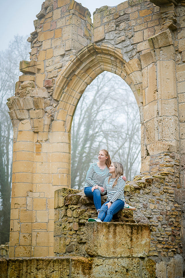 Séance photo de couple engagement sous la pluie Verdun