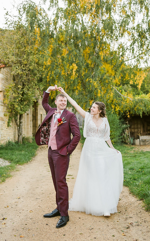 Séance photo couple homme et femme mariage en Meuse Vieux Métiers Azannes et Soumazannes