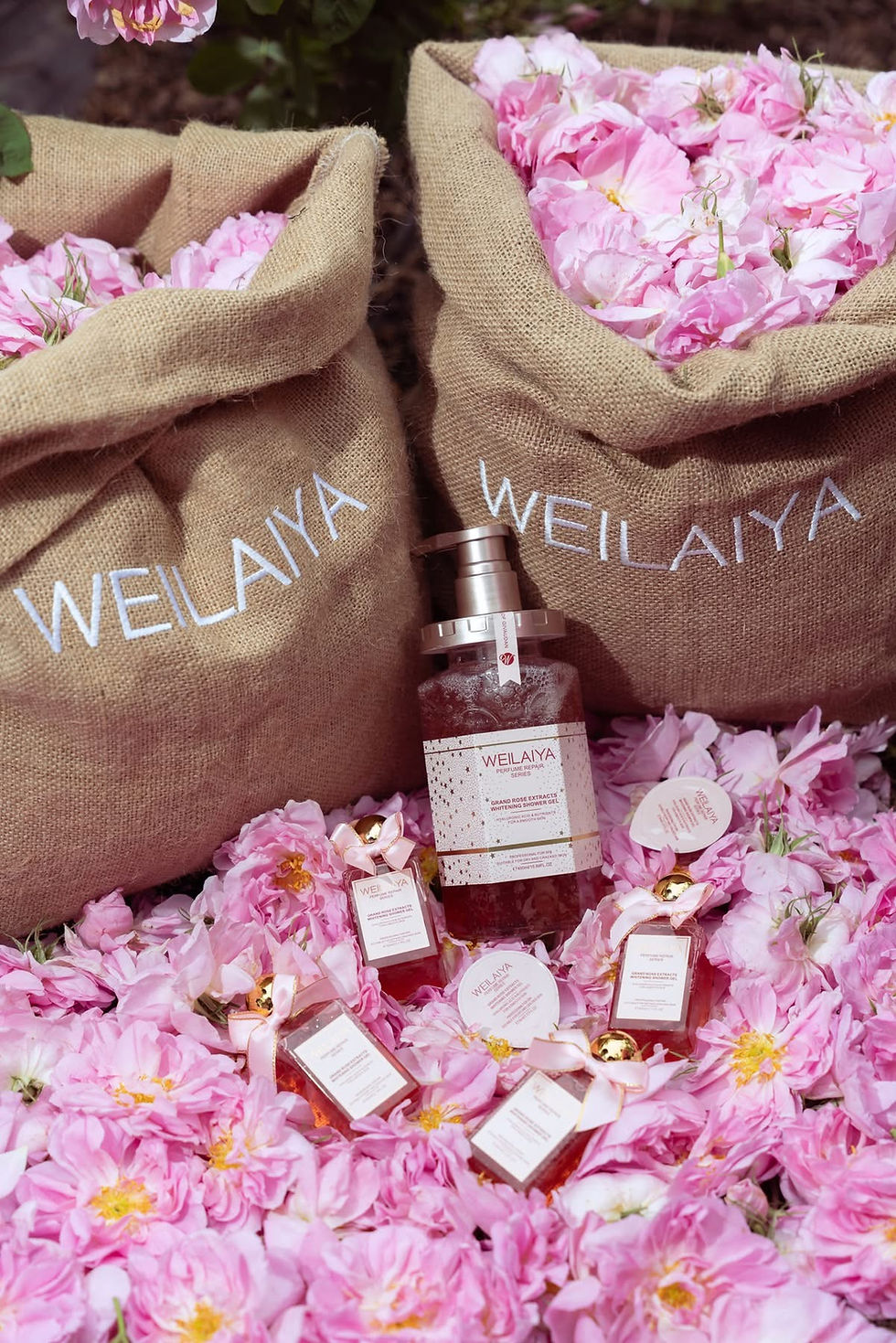 WEILAIYA - GRAND ROSE EXTRACTS WHITENING & NIACINAMIDE SHOWER GEL (450ml)