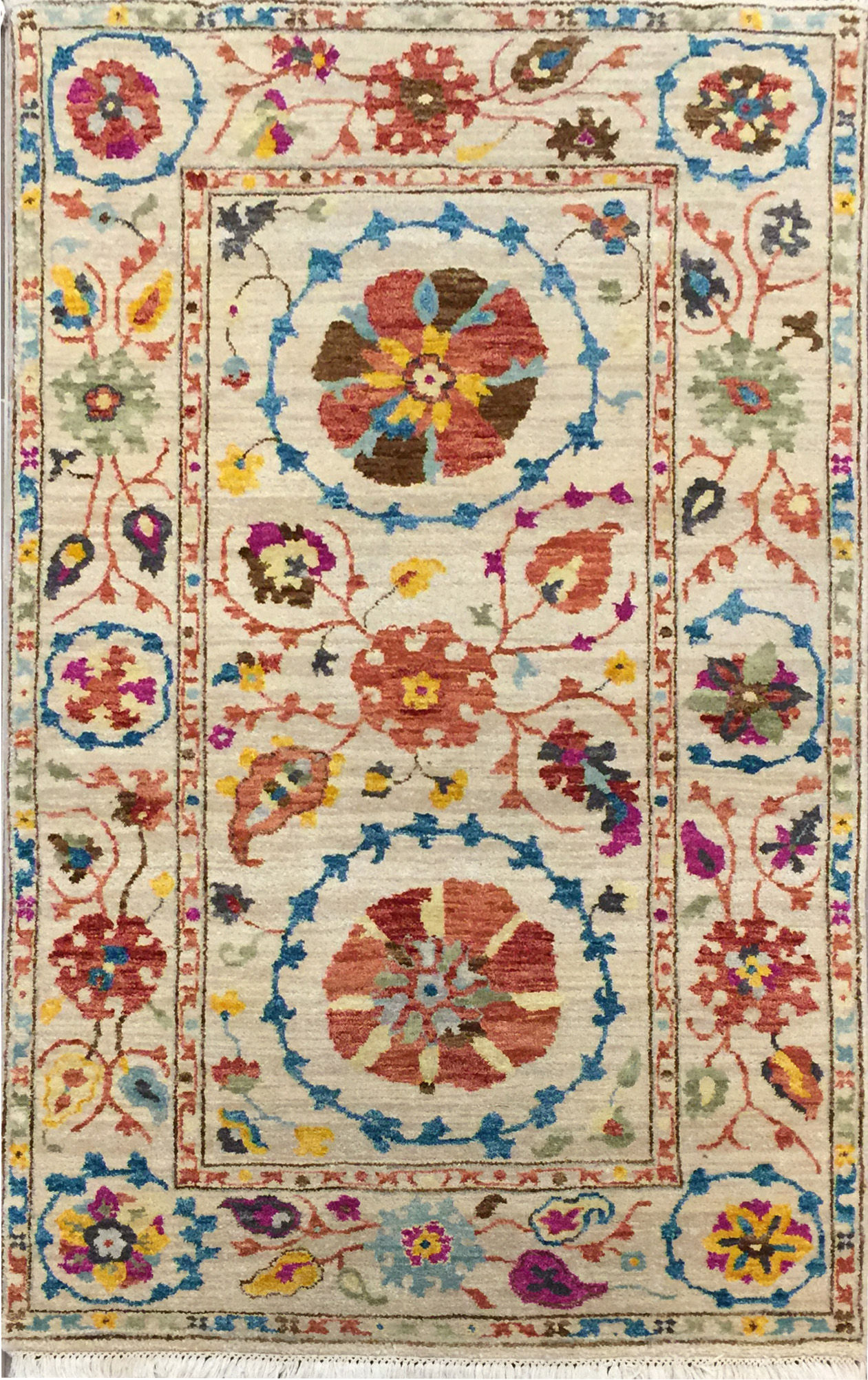 3A0169 Indian Suzani 3.1x5.3