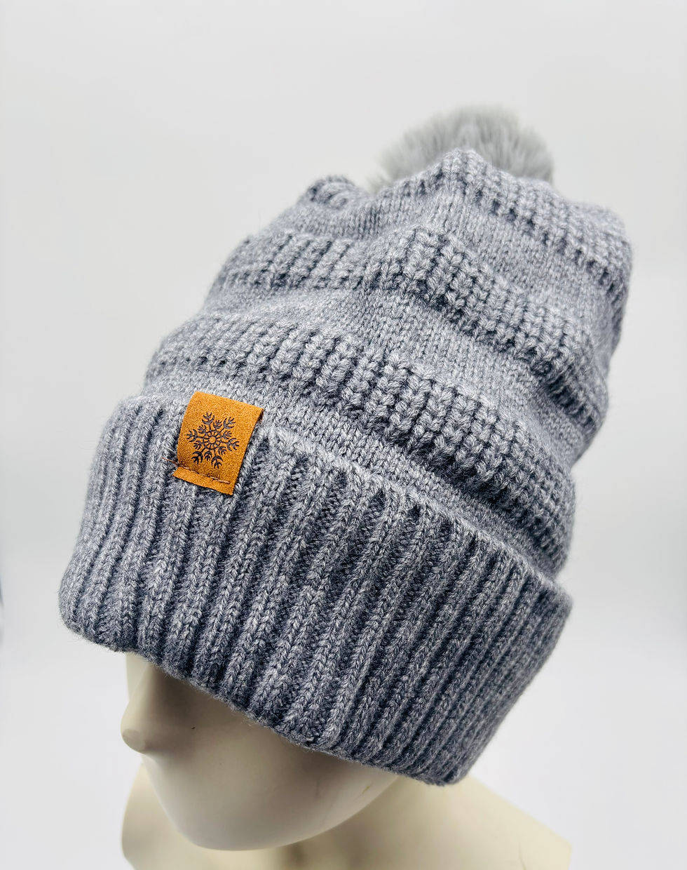 Miniature : Bonnet Fourré en maille avec doublure et pompon en Bande. Modèle 1 - Réf N°06