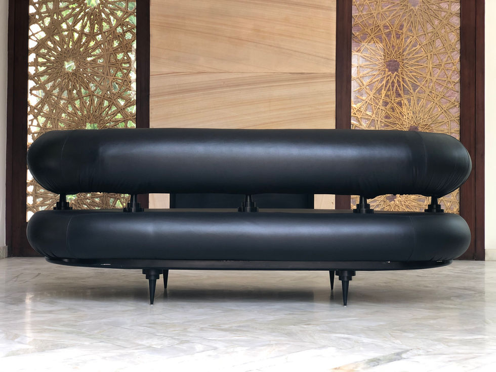 Spoke Reading Sofa
