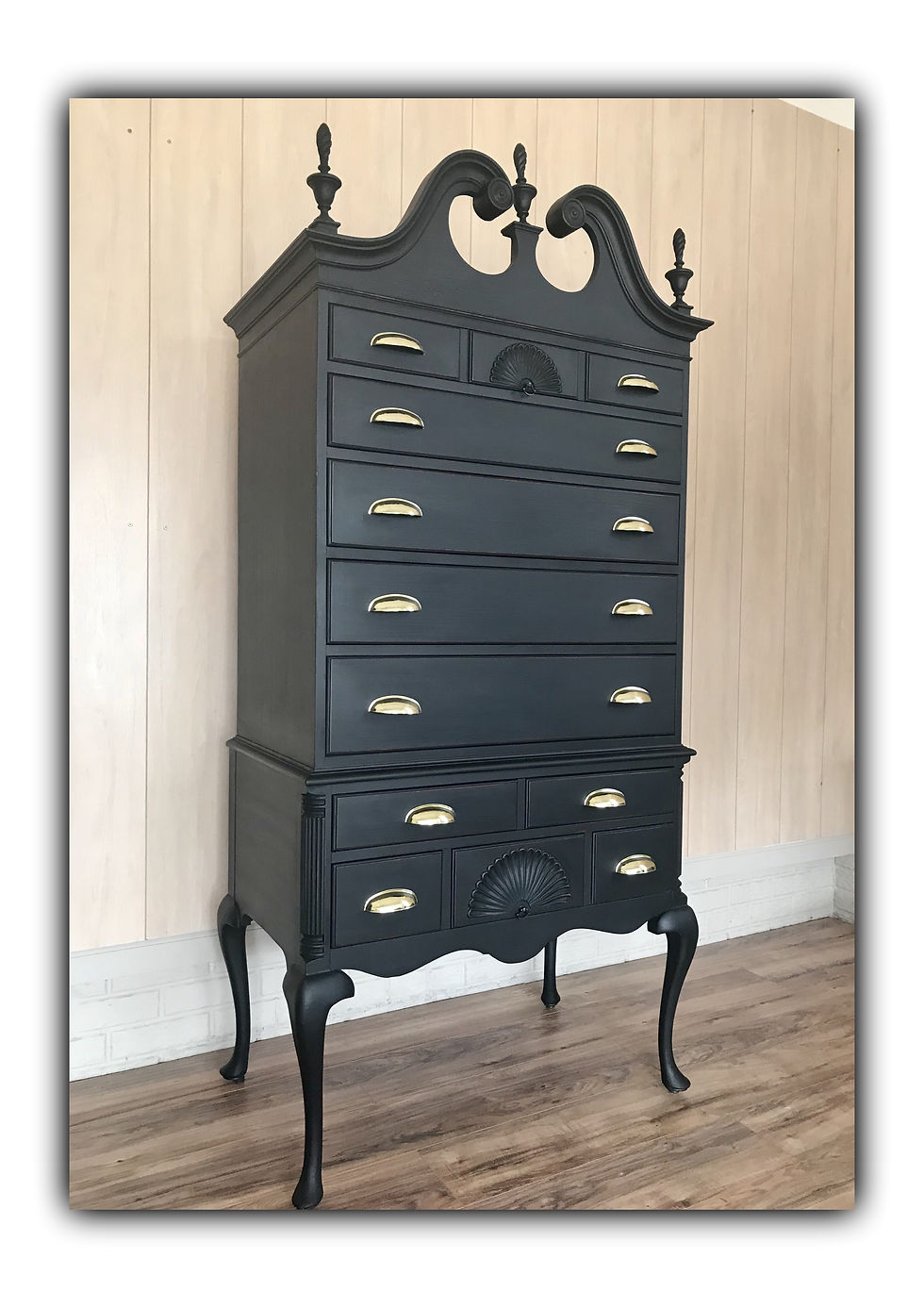 Thumbnail: Fancy chest of drawers 
