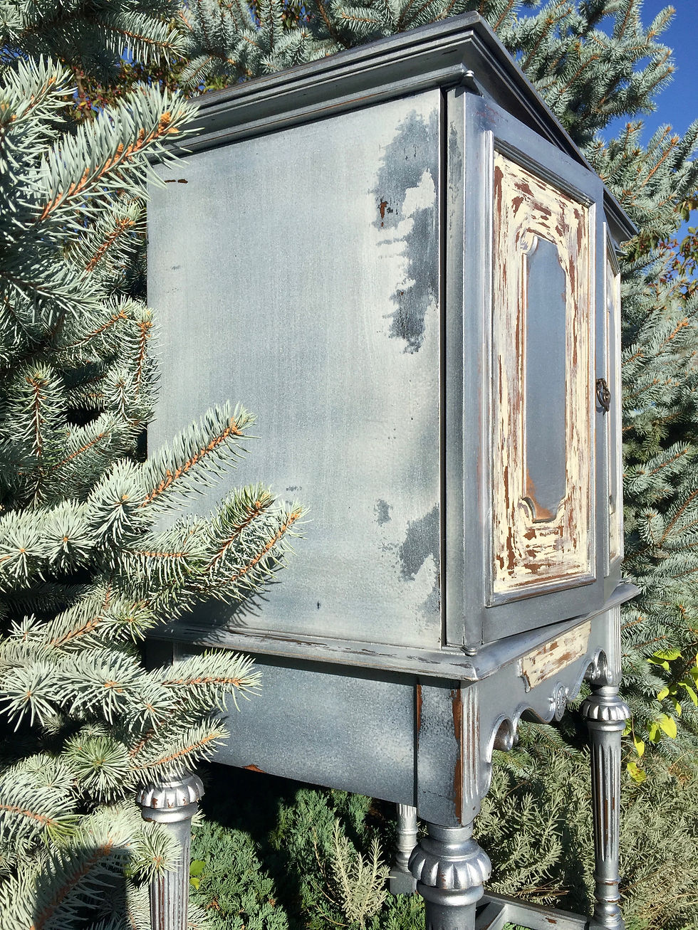 Thumbnail: Vintage radio cabinet bar