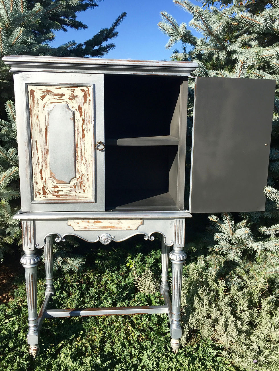 Thumbnail: Vintage radio cabinet bar
