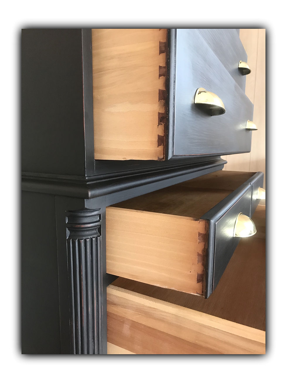 Thumbnail: Fancy chest of drawers 