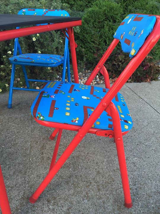 Thumbnail: Super Mario toddler table and 4 chairs set