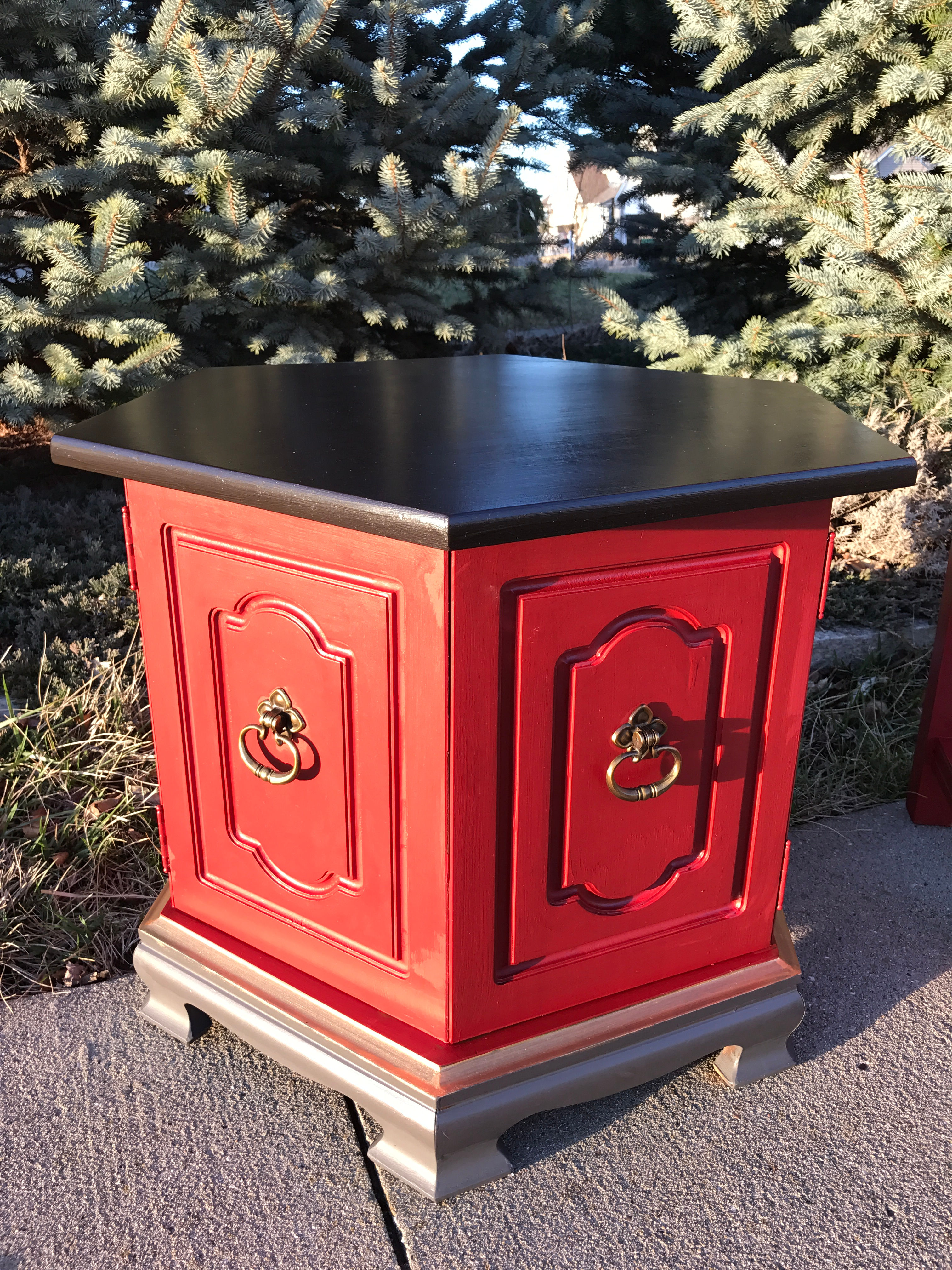 Hexagonal vintage red accent table
