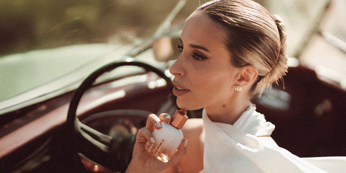 BT_PT_C0925_ECOMM_LP_AURA_perfume_1400x700_1.gif