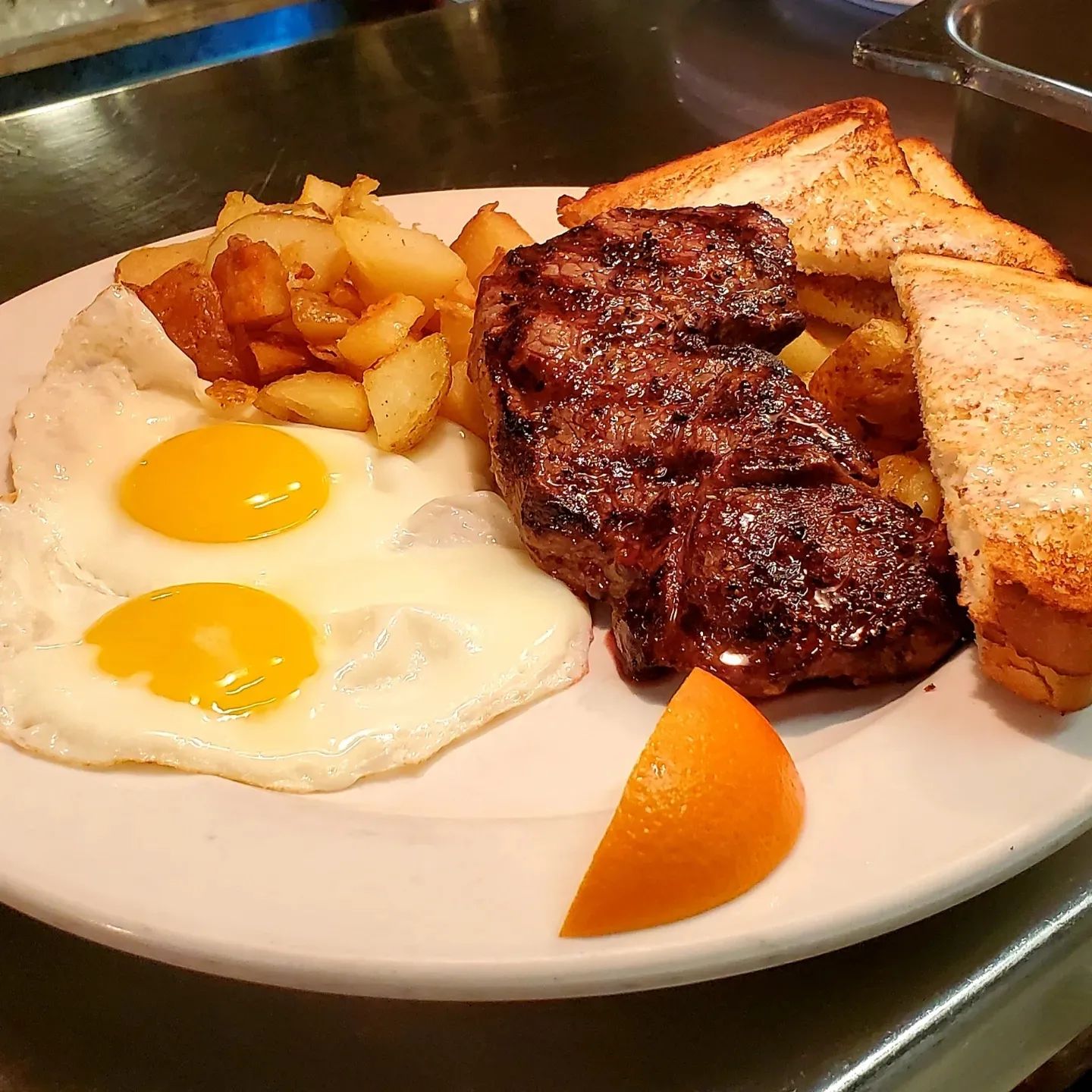 Breakfast Restaurant Port Alberni BC Boomerangs Cafe