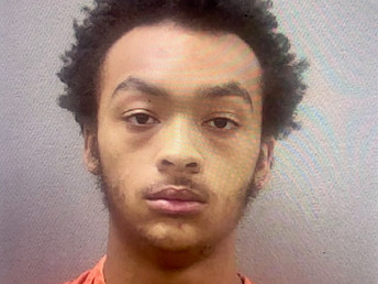 UPDATED: Cayce officers make an arrest after catching suspects breaking into cars