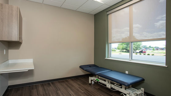 Inspired Physical Therapy. Commercial. Healthcare. New construction. Stone. Concrete block. CMU. New facility. Design-build. Site design. 