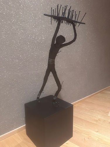 „Wenn Gedanken Körper werden“ – Skulpturenserie von Samira Caviezel (SC Art GR).