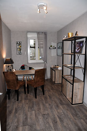 bureau.jpg