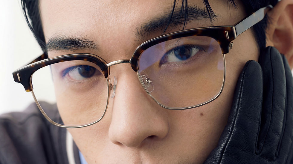 The OP 349U balances strength and lightness through a refined browline structure. A sculpted acetate upper meets a slim rim wire lower, creating contrast while maintaining visual restraint.