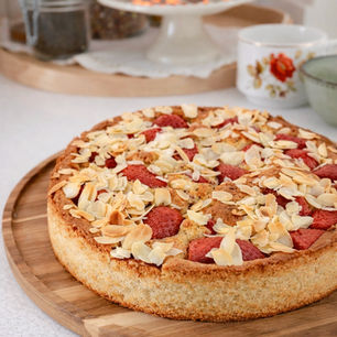 Bolo de Morango, Amêndoa e Sementes de Papoila