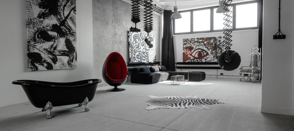 Industrialne studio fotograficzne na wynajem Warszawa Praga – przestrzeń kreatywna 130m2 Concrete Studio. Nowoczesne studio filmowe Warszawa z unikalną lastrykową posadzką i przestrzenią galerii sztuki. Betonowe ściany. Wynajem studia fotograficznego Warszawa – klimatyczna przestrzeń na eventy, castingi i showroomy.