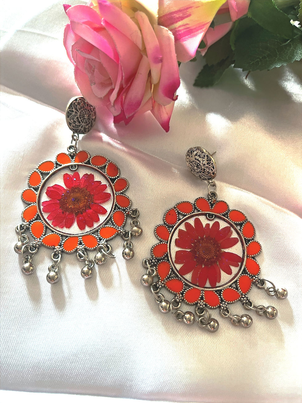 Thumbnail: Round pressed flower jhumkis
