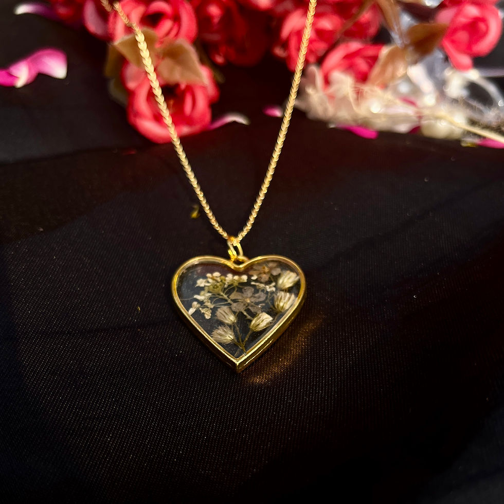 Thumbnail: Elegant heart shape Pendant