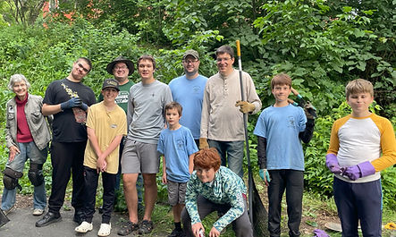 Rain gardens help manage stormwater runoff, reduce flooding, and provide crucial habitat for pollinators. This project promotes the installation and maintenance of rain gardens while offering educational tools to support their long-term success.
