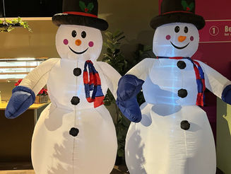 Oppblåstbare snømenn