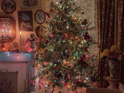 Why "Old Christmas" Felt Different 👀🎄✨