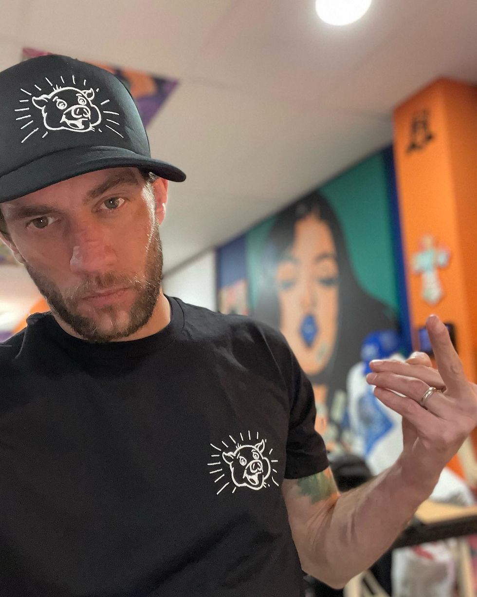 Thumbnail: Embroidered Pig Black Hat