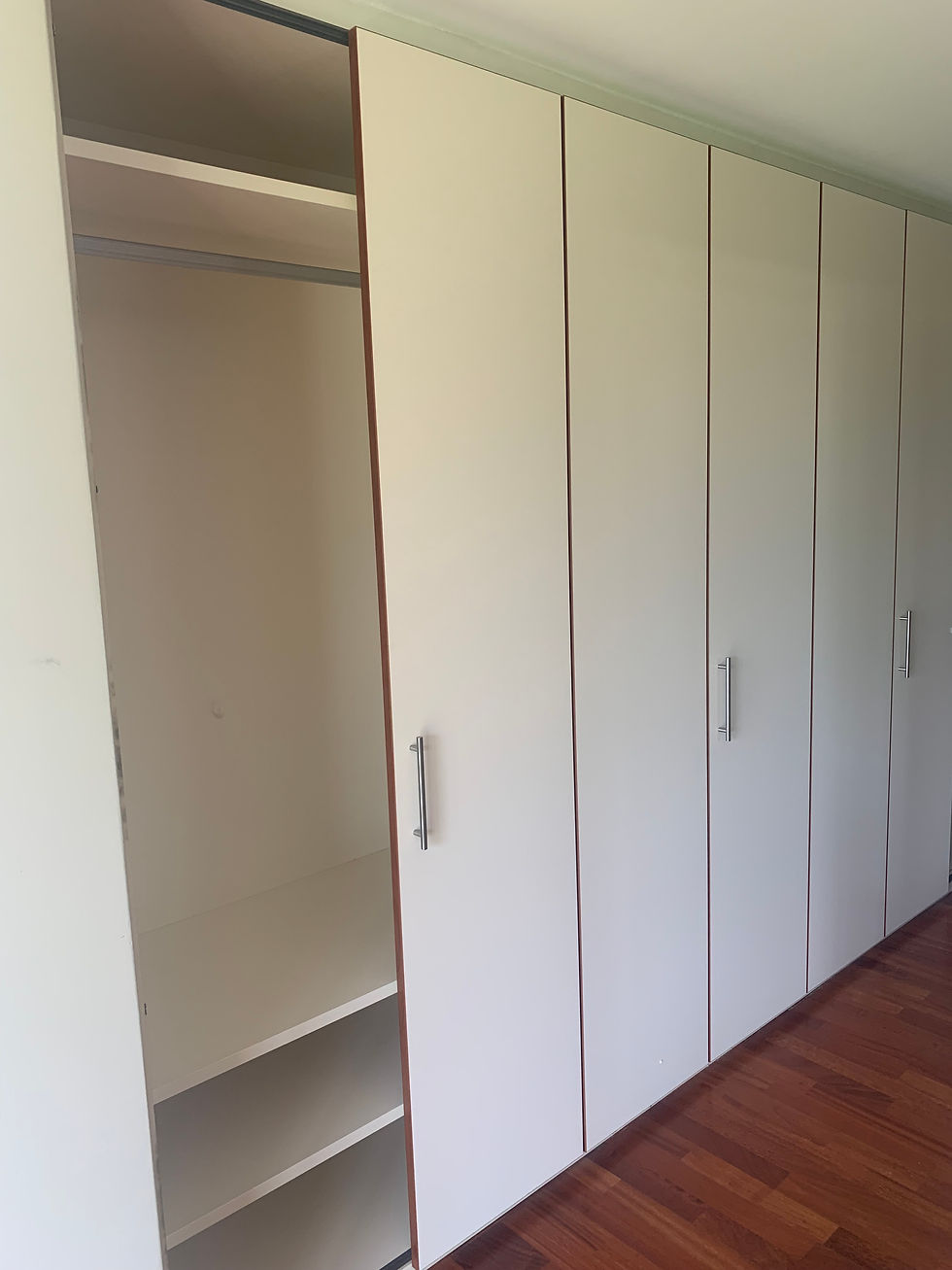 Renovation Kleiderschrank Vorher