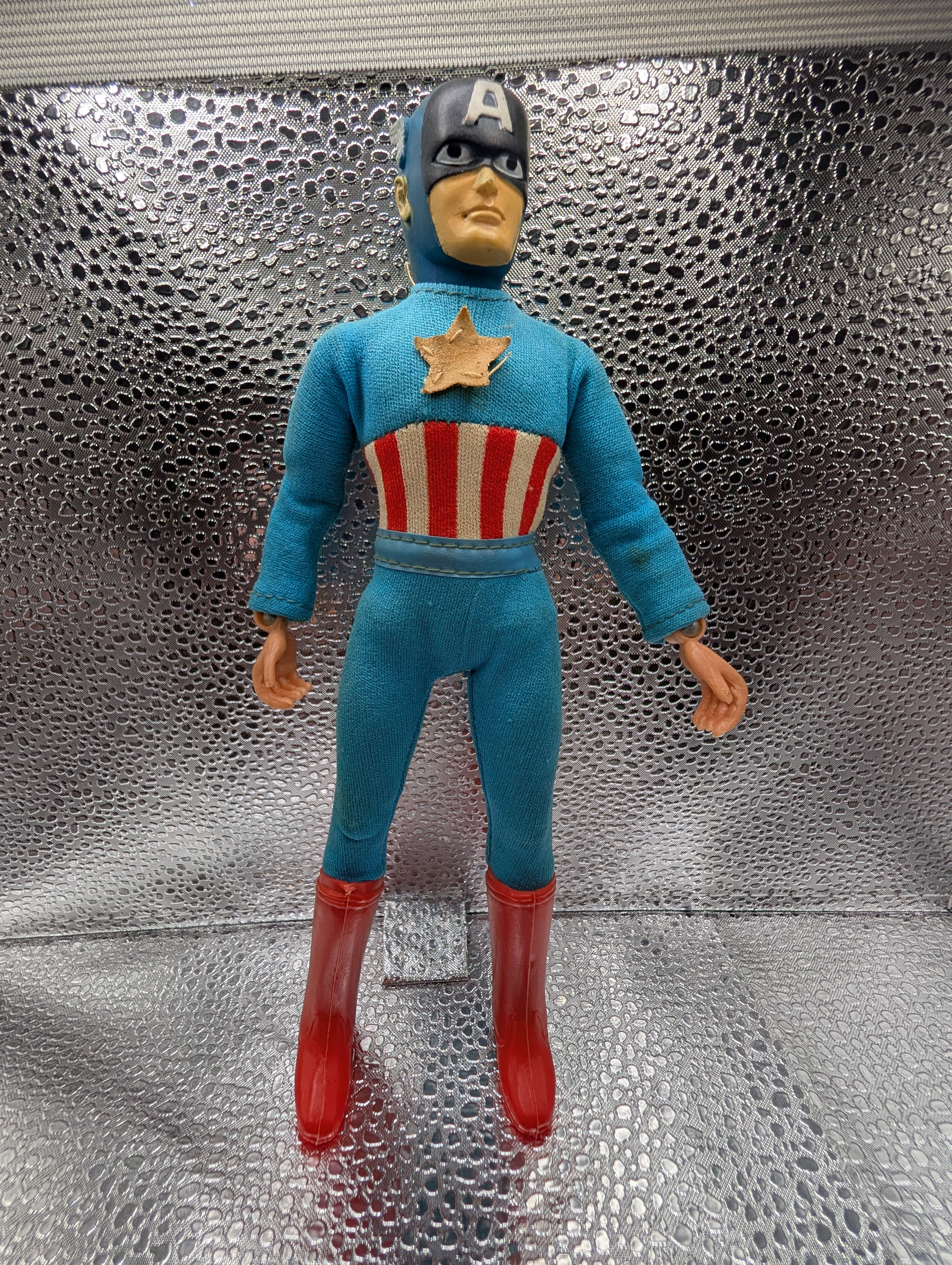 1974 Mego 8 " Marvels Captain America !