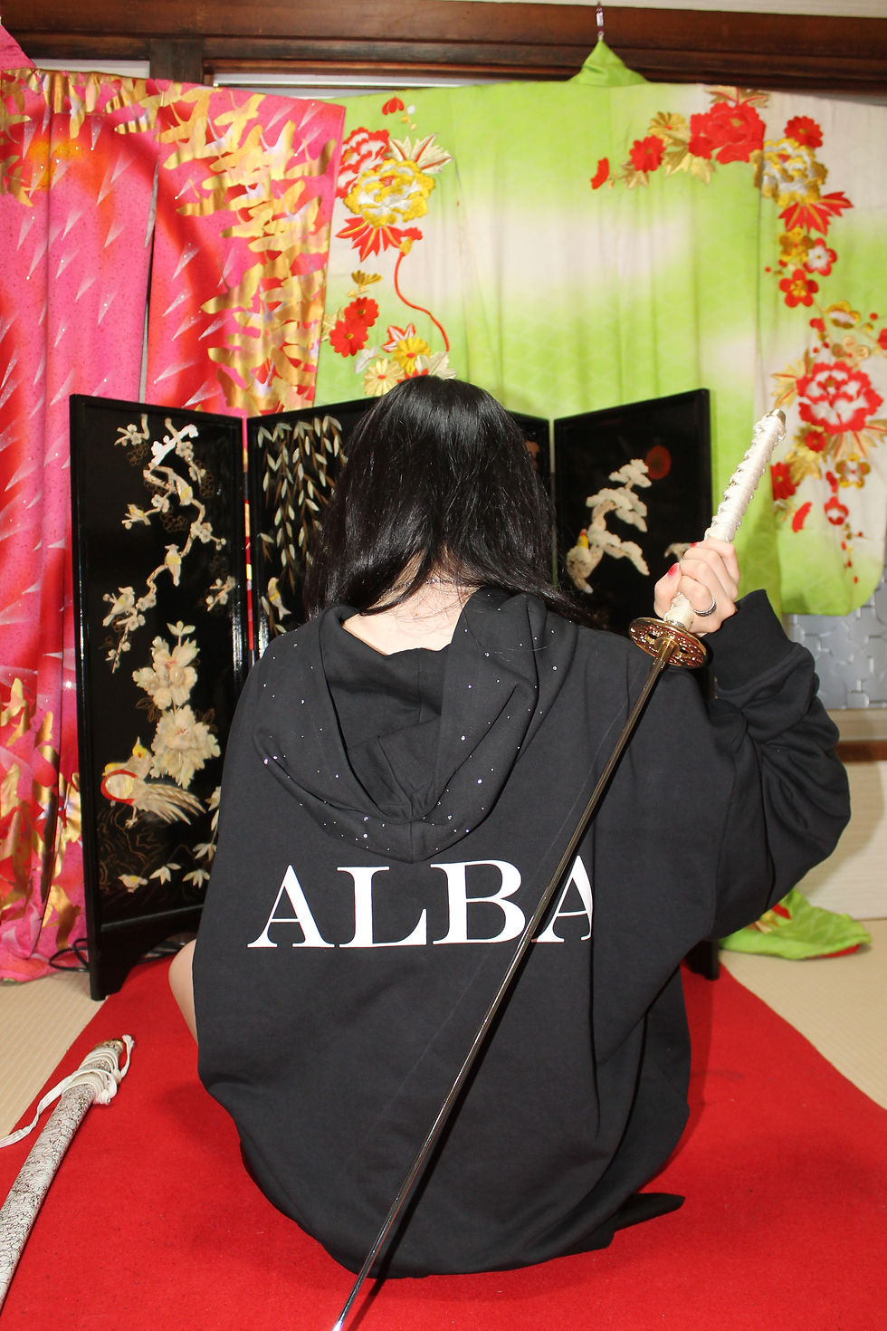 LOWKEYな美しい日本人女性