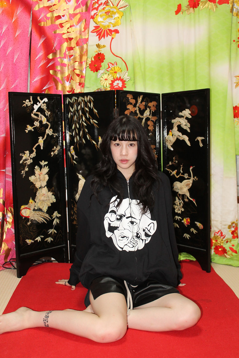 LOWKEYな美しい日本人女性