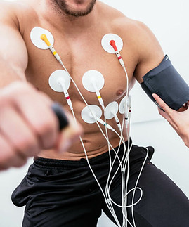como-e-feito-o-eletrocardiograma-2-1024x684-1.jpg