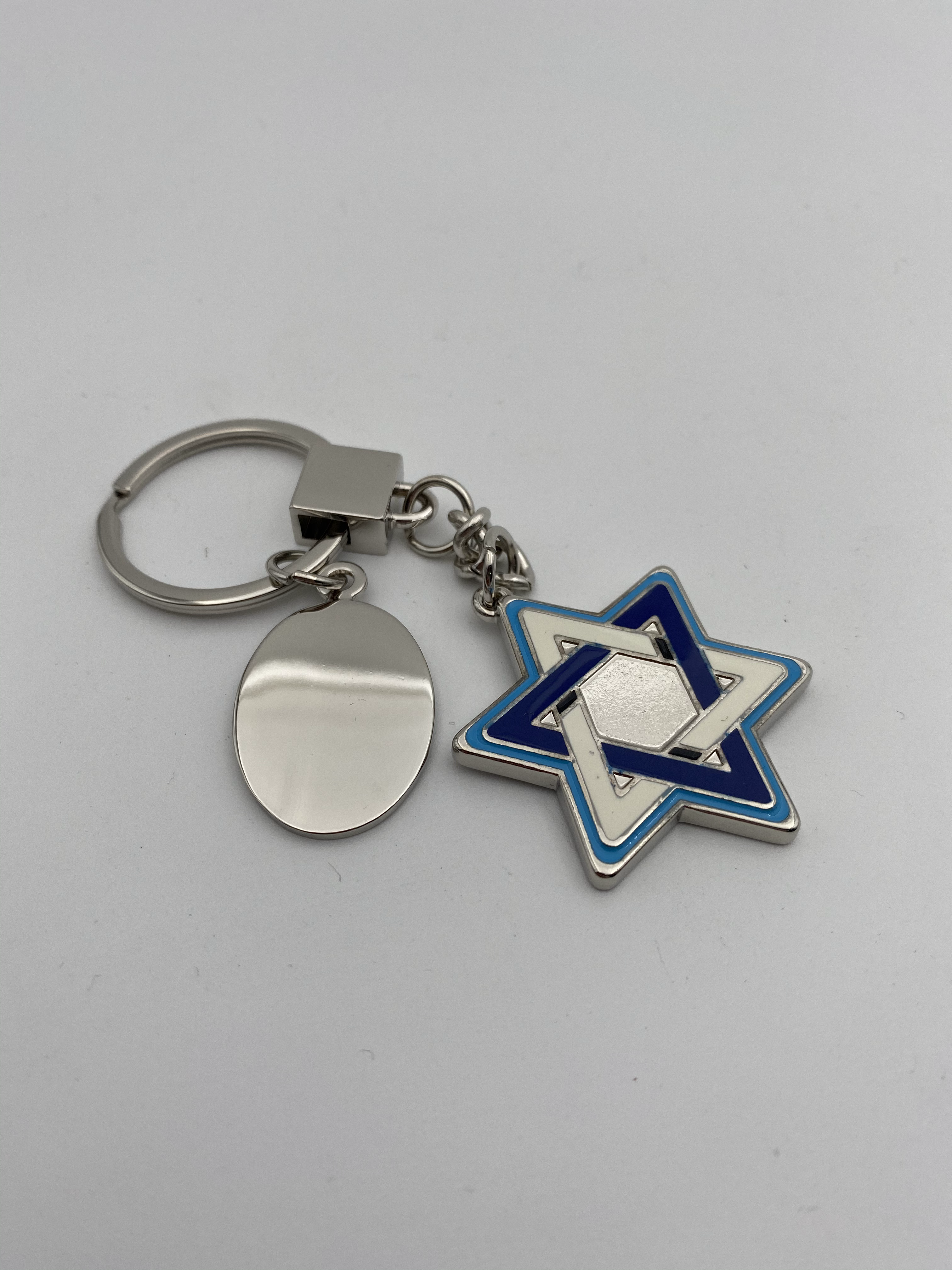 מחזיק מפתחות מגן דוד צבעוני