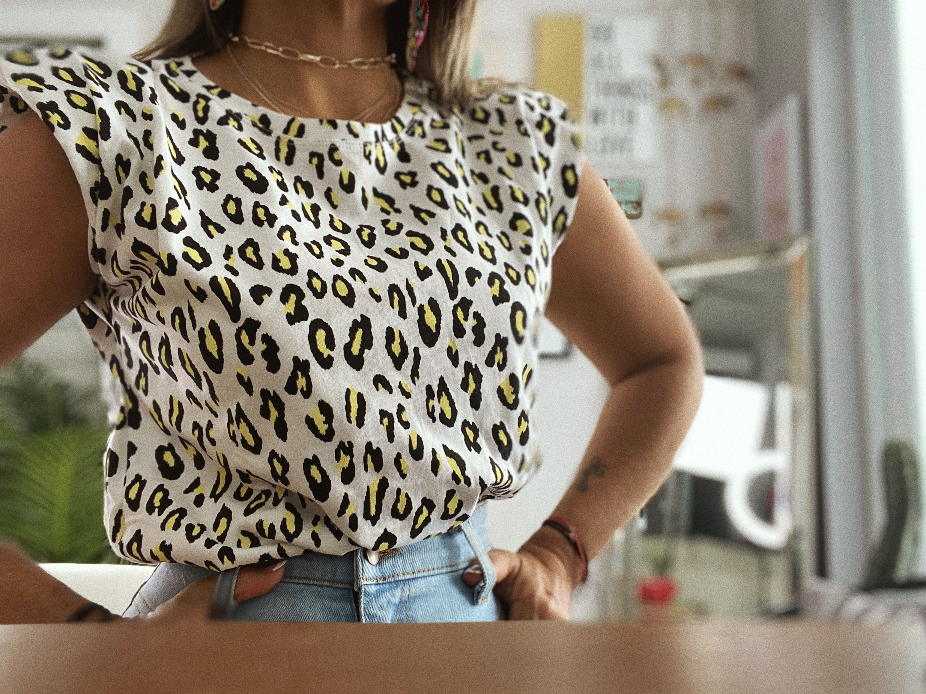 ColorFul Cheetah Shoulder Pad Shirt