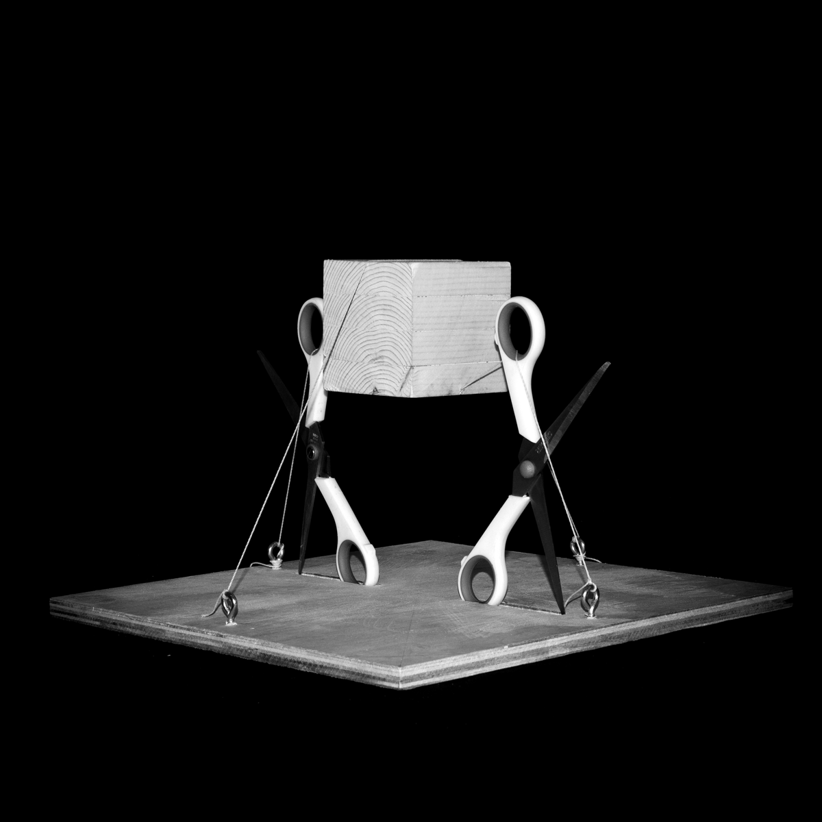 EM11_V2-GIF.gif