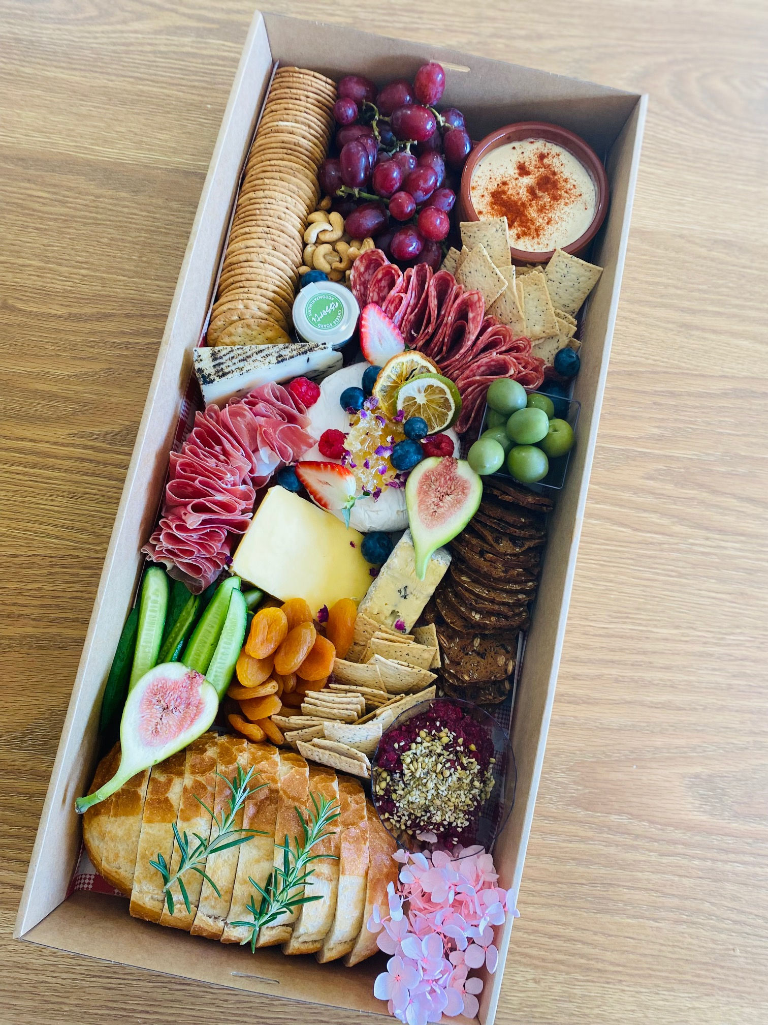 EXTRA LARGE GRZING BOX