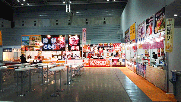 釣りフェス_フードコート.gif