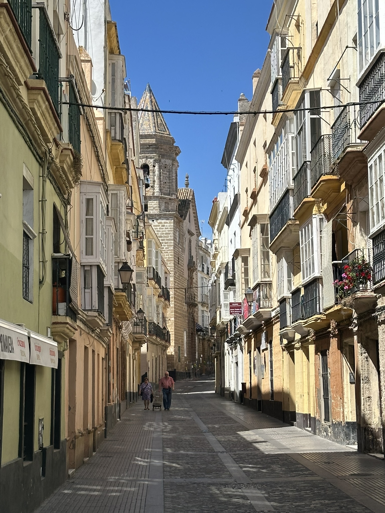 Quiet backstreets, Cadiz, Spain